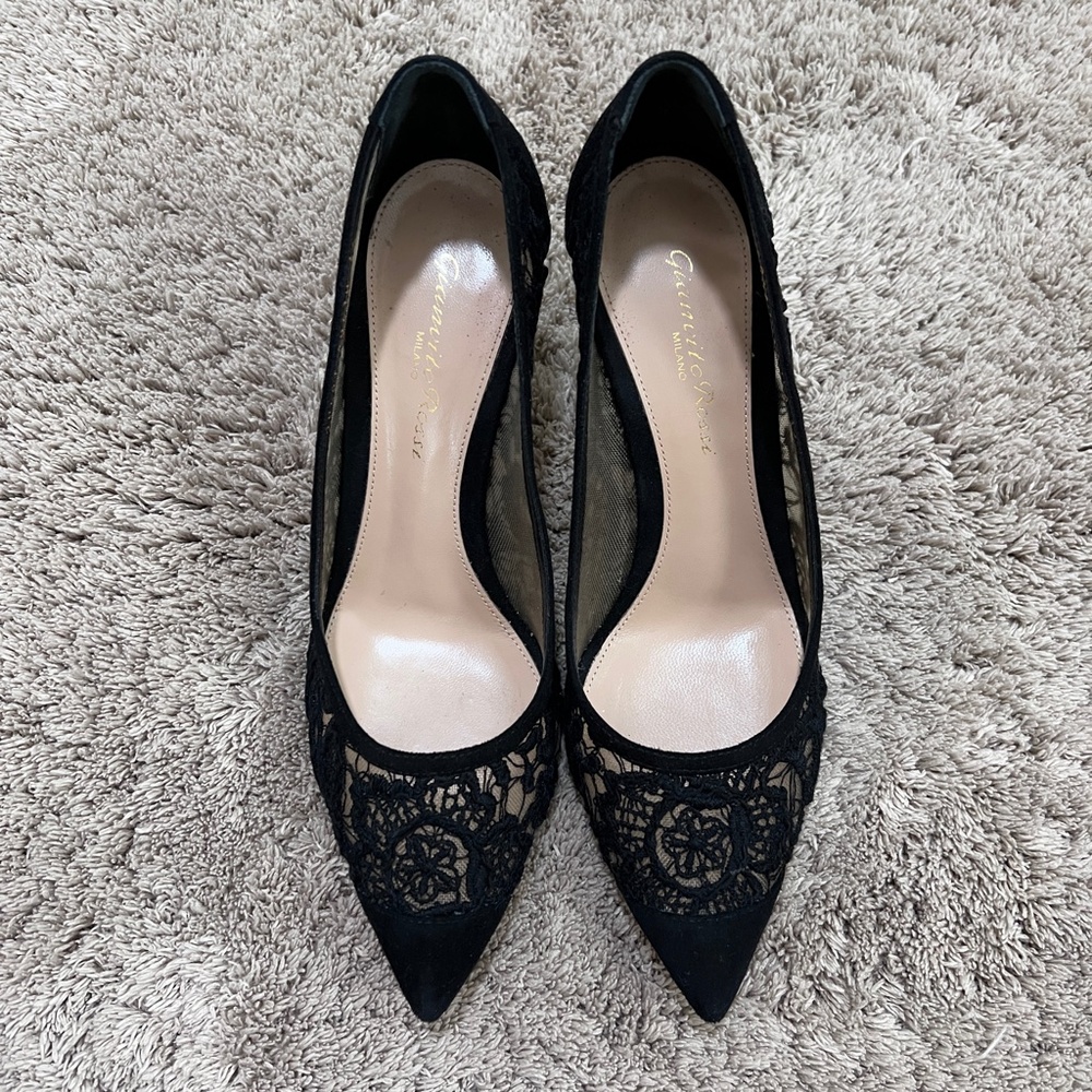 Gianvito Rossi Lace Pumps